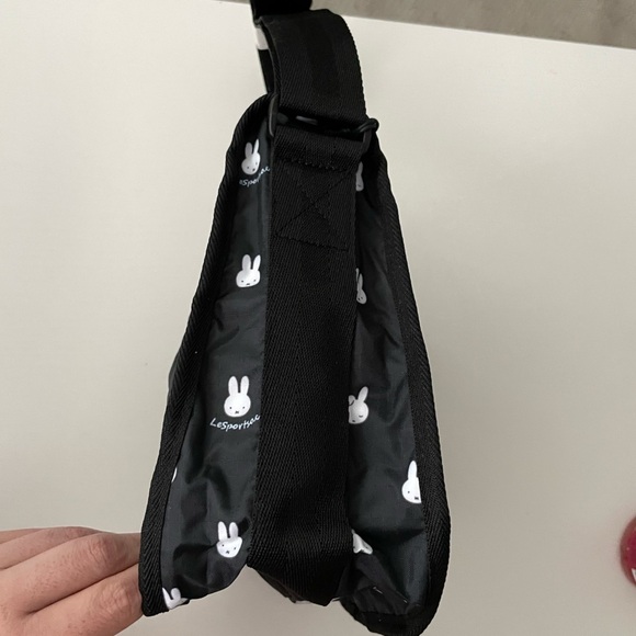 LeSportsac 7520 CLASSIC HOBO Miffy and Dan Shoulder Bag and Pouch Set - Picture 8 of 14